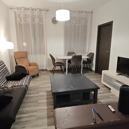 Apartment Centre *